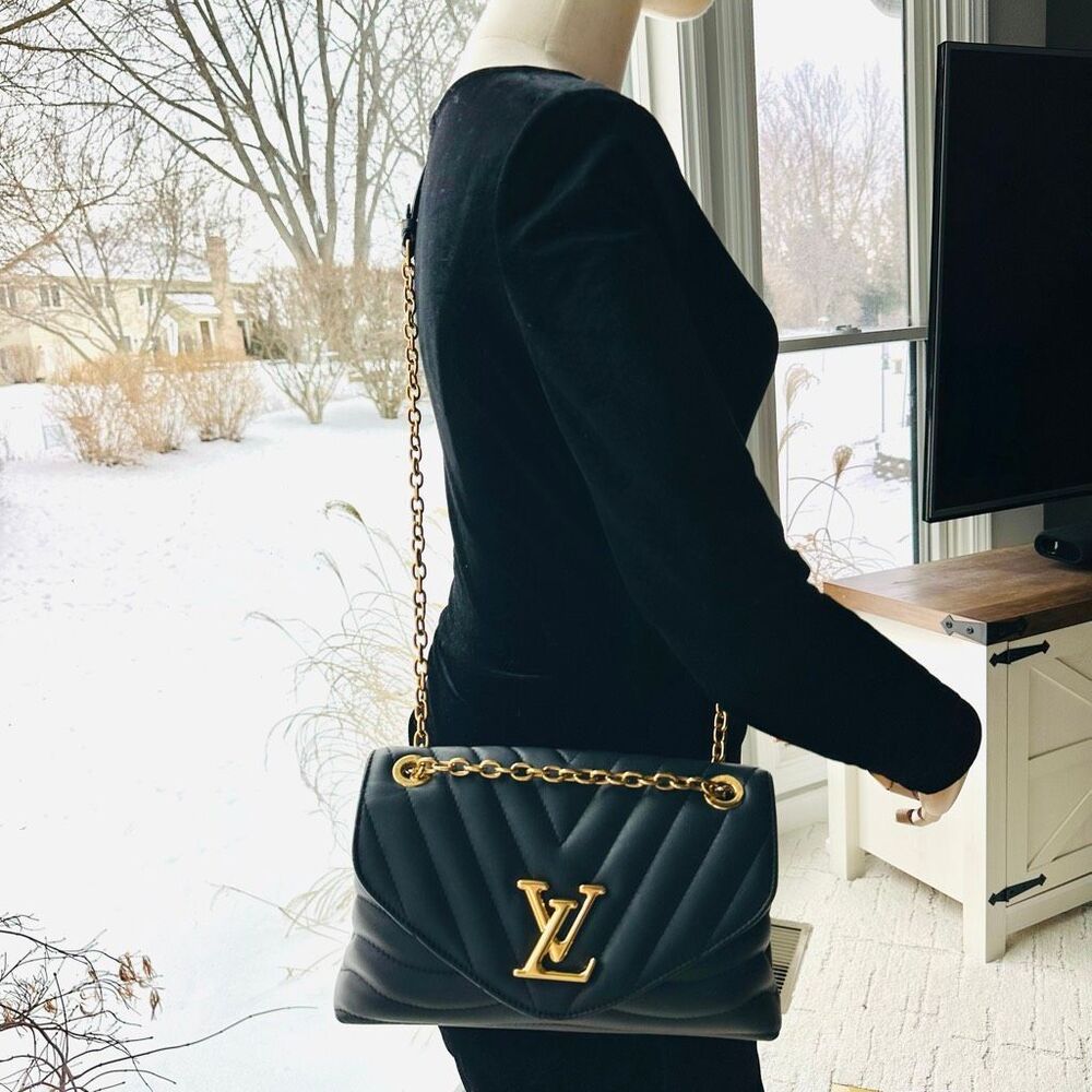 Louis Vuitton New Wave Chain Bag Noir - Picture 2 of 16